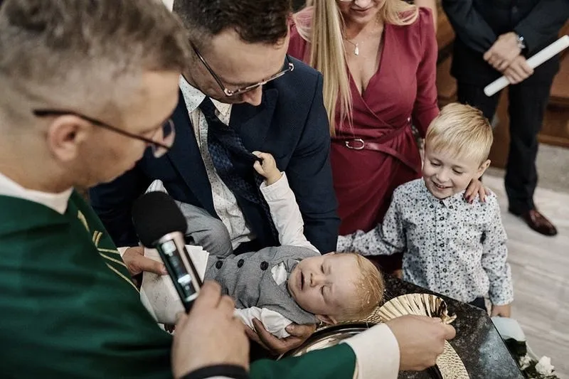 Fotograf na chrzest – cennik pakietów i sposób na oszczędność